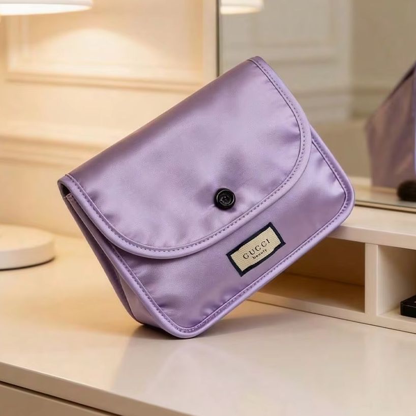 Gucci Satin-Aufbewahrungstasch – Women Bags Gucci Bewertung und Preis