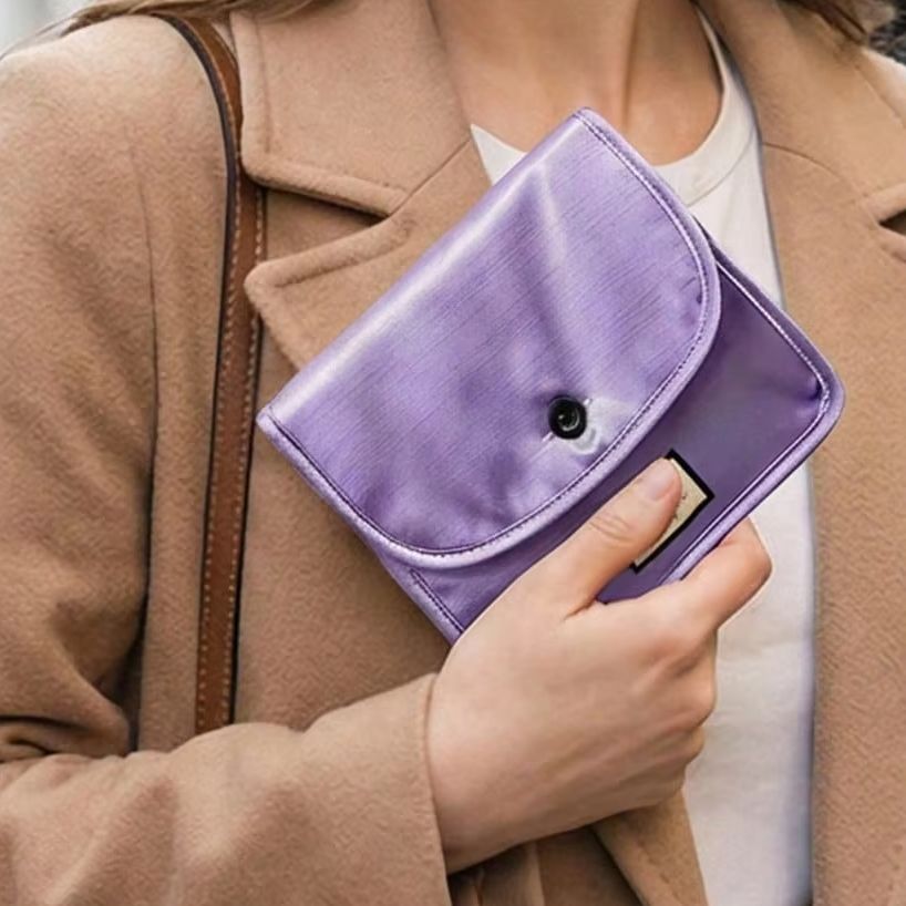 Gucci Satin-Aufbewahrungstasch – Women Bags Gucci Bewertung und Preis
